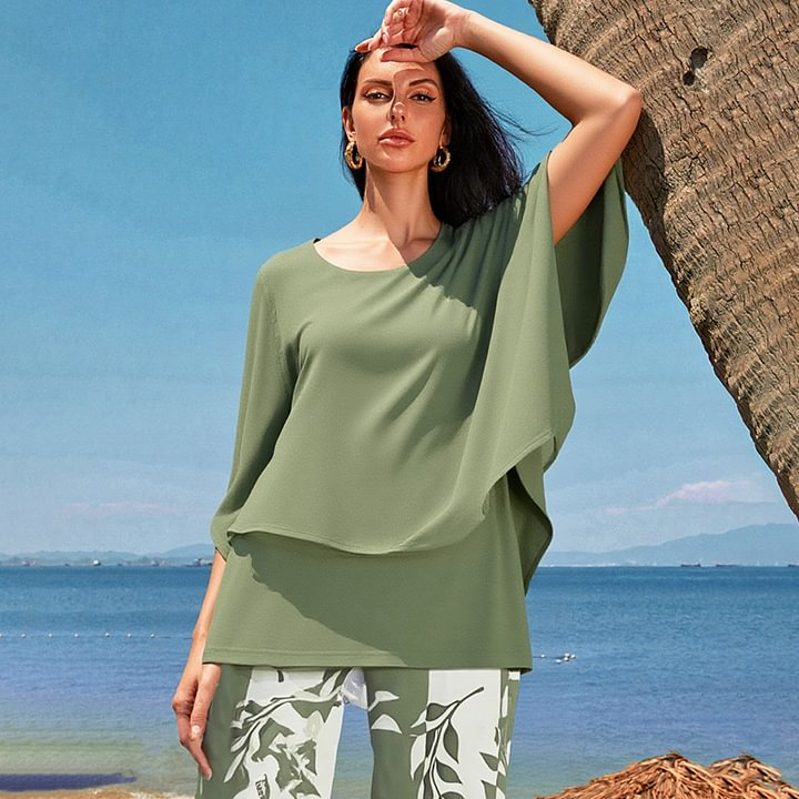 đ„Womenâs Printed Pants and Crew Neck Top Set