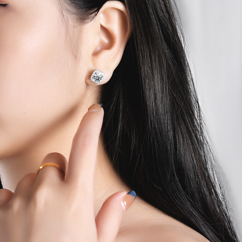 💎Moissanite Sparkle Ear Studs – Brilliant shine, hypoallergenic & perfect for daily elegance or gifting 💍