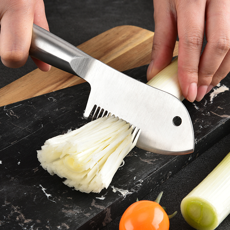 🔪Stainless Steel Multi-Purpose Julienne Peeler