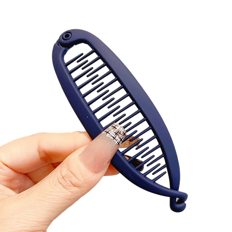 Interlocking Banana Clip for Secure Hold