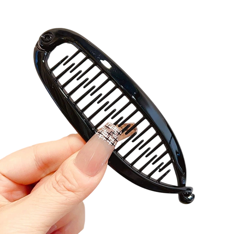 Interlocking Banana Clip for Secure Hold