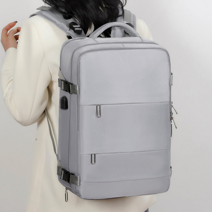 💼 Large Capacity Business Backpack with USB Port